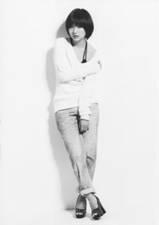 Erina Mano feet photo 1
