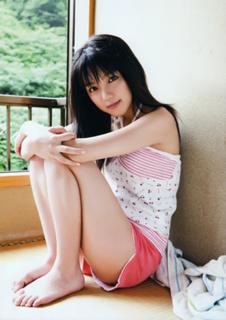 Erina Mano feet photo 15