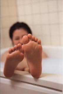 Erina Mano feet photo 1