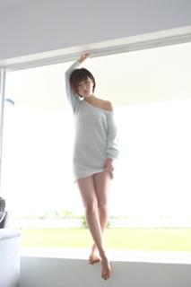 Erina Mano feet photo 9