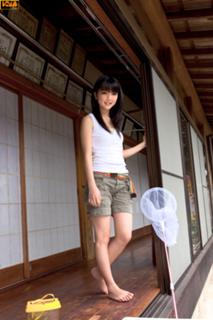 Erina Mano feet photo 1