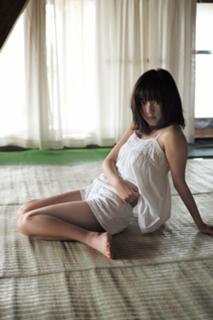 Erina Mano feet photo 4