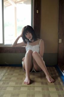 Erina Mano feet photo 2