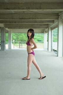 Erina Mano feet photo 1