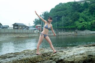 Erina Mano feet photo 14