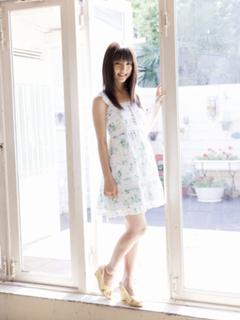 Erina Mano feet photo 1