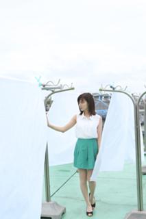 Erina Mano feet photo 4
