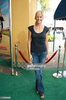 Erinn Bartlett feet photo 3