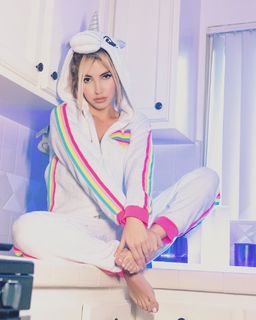 Erubey de Anda feet photo 3