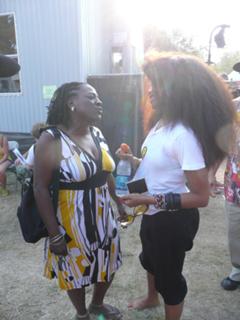 Erykah Badu feet photo thumbnail