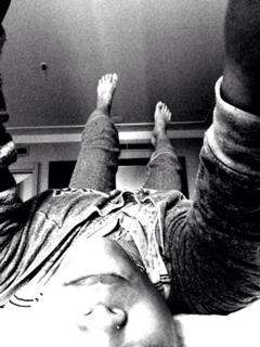 Erykah Badu feet photo thumbnail