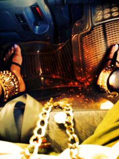 Erykah Badu feet photo thumbnail