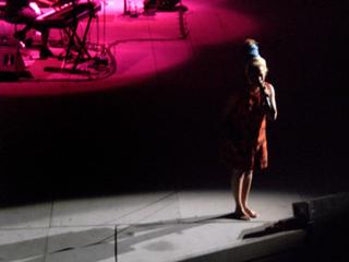 Erykah Badu feet photo thumbnail