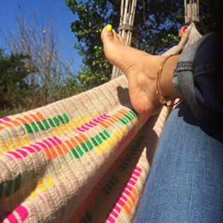 Erykah Badu feet photo thumbnail