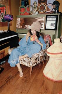Erykah Badu feet photo thumbnail