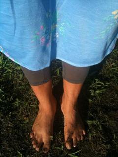 Erykah Badu feet photo thumbnail