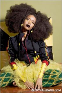 Erykah Badu feet photo thumbnail