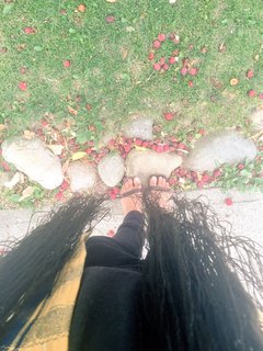 Erykah Badu feet photo thumbnail