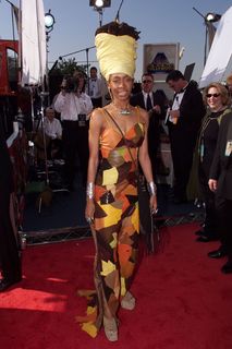 Erykah Badu feet photo thumbnail