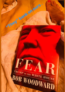 Erykah Badu feet photo thumbnail