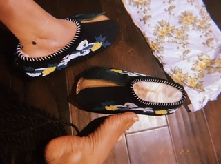 Erykah Badu feet photo thumbnail