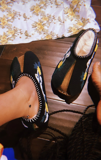 Erykah Badu feet photo thumbnail