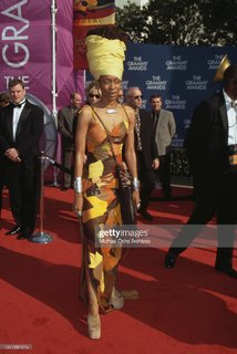 Erykah Badu feet photo thumbnail