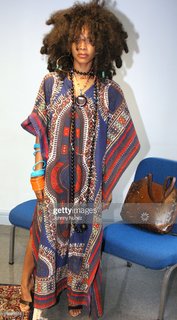 Erykah Badu feet photo thumbnail