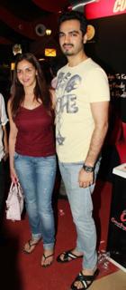 Esha Deol feet photo thumbnail