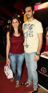 Esha Deol feet photo thumbnail