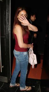 Esha Deol feet photo thumbnail