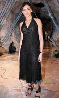 Esha Deol feet photo thumbnail