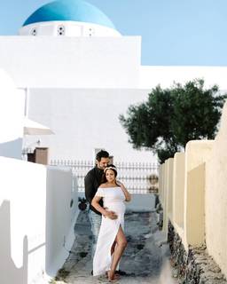 Esha Deol feet photo thumbnail