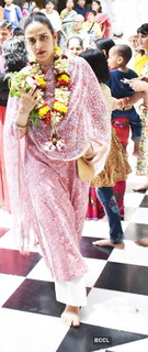 Esha Deol feet photo thumbnail