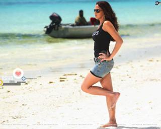 Esha Deol feet photo thumbnail