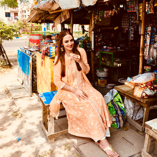 Esha Deol feet photo thumbnail