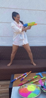 Esha Deol feet photo thumbnail