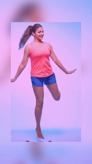 Esha Deol feet photo thumbnail