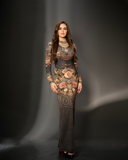 Esha Deol feet photo thumbnail