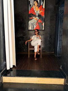 Esha Gupta feet photo 9
