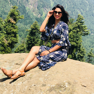 Eshanya Maheshwari feet photo 10