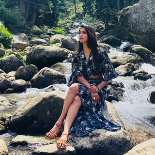 Eshanya Maheshwari feet photo 8