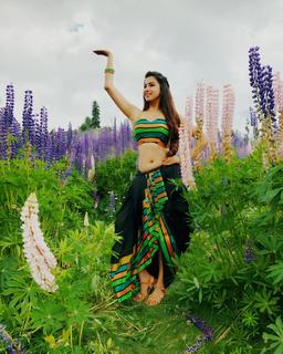 Eshanya Maheshwari feet photo 4
