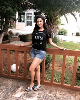 Eshanya Maheshwari feet photo 6