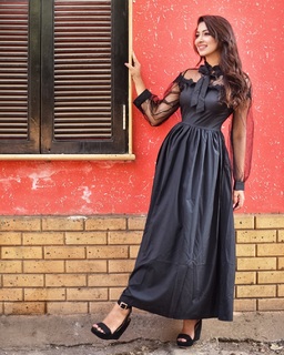 Eshanya Maheshwari feet photo 15