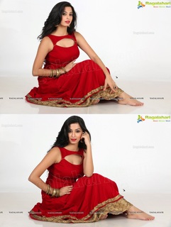 Eshanya Maheshwari feet photo 20
