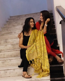 Eshanya Maheshwari feet photo 12