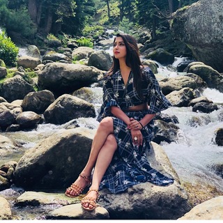 Eshanya Maheshwari feet photo 16