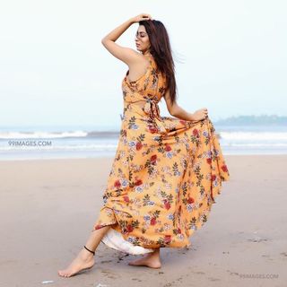 Eshanya Maheshwari feet photo 16