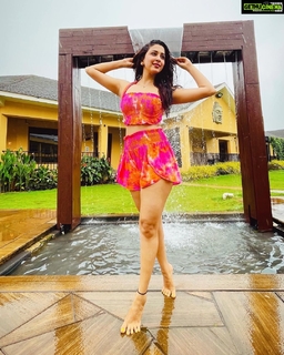 Eshanya Maheshwari feet photo 2